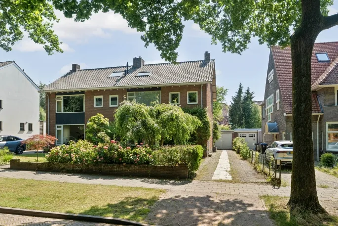 Twee-onder-één-kap te koop: Sterreschansweg 36, Hunnerberg Nijmegen