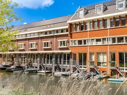 Tussenwoning te koop: Stettineiland 66, Amsterdam