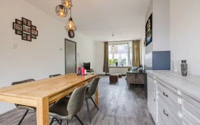 Terraced house for sale: Steurweg 90, Hoogvliet Zuid Hoogvliet Rotterdam