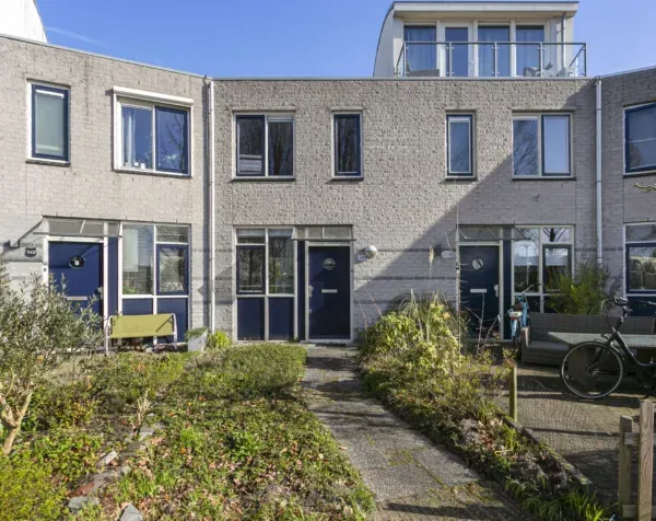 Tussenwoning te koop: Steve Bikostraat 344, Voordorp en Voorveldsepolder Utrecht