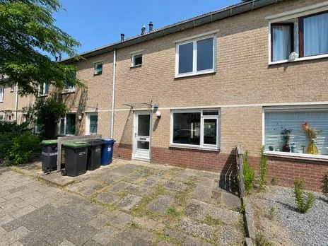 Tussenwoning te huur: Steven Vennecoolstraat 30, Bouwmeesterbuurt West Almere