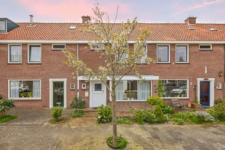 Tussenwoning te koop: Stevenstraat 10, Boerenburg Oost Noordwijk (Zh)