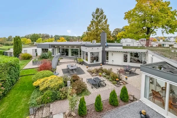 Koopwoning: Stevinplantsoen in Helmond - €975.000