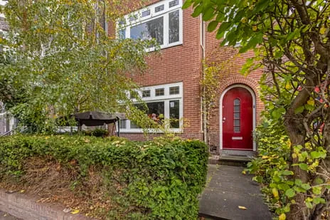 Tussenwoning te koop: Stieltjesstraat 10, Stadscentrum Nijmegen
