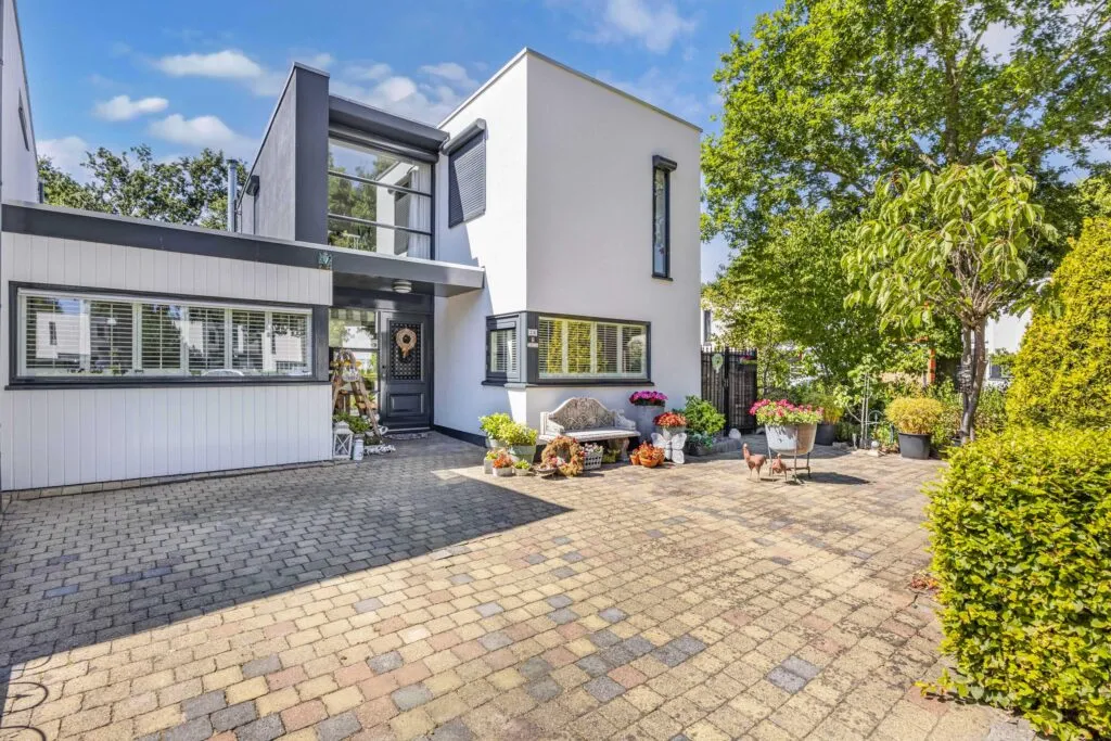 Hoekwoning te koop: Stijn Streuvelshof 28, Almere