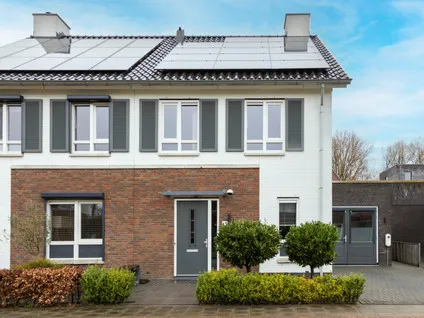 Twee-onder-één-kap te koop: Stoker 11, Tichellande Druten