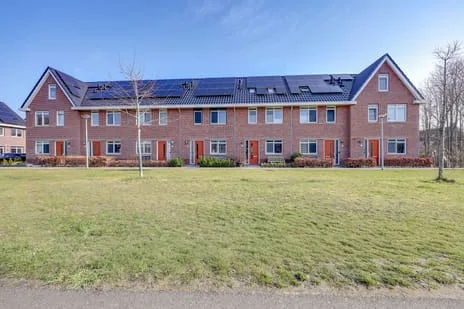 Tussenwoning te koop: Stormzeil 81, Noorderplassen W.-West Almere