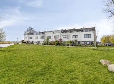 Tussenwoning te koop: Stoutenburg 32, Landsmeer