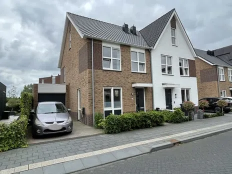 Twee-onder-één-kap te huur: Straat van Gibraltar 30, De Bron-Zuid Amersfoort