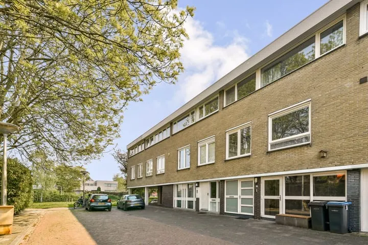 Tussenwoning te koop: Straat van Magelhaens 29, Zeestratenbuurt Amstelveen