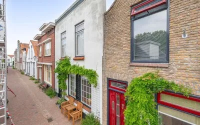 Terraced house for sale: Straatdijk 17, Dirksland centrum Dirksland