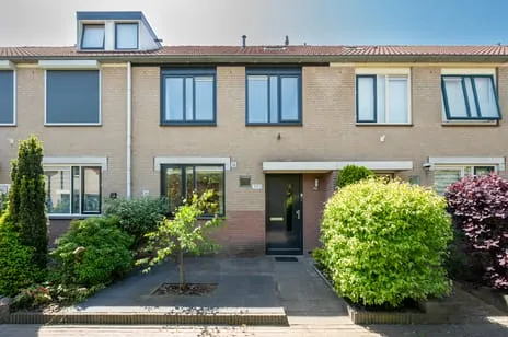 Tussenwoning te koop: Straatmakershoeve 393, Matenhoeve Apeldoorn