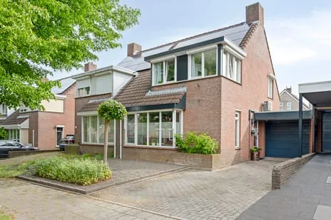 Tussenwoning te koop: Straatsburglaan 62, Kemperkoul Sittard