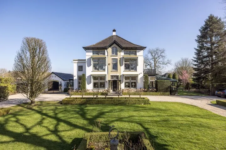 Vrijstaande woning te koop: Straatweg 232, Breukelen Noord Breukelen