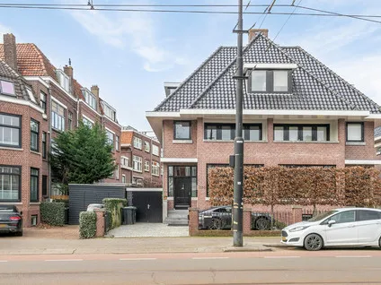 Twee-onder-één-kap te huur: Straatweg 235, Hillegersberg Noord Rotterdam