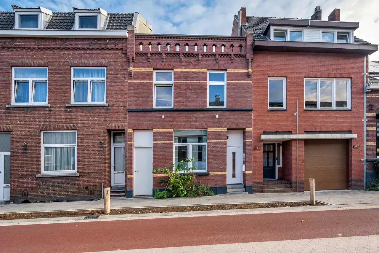 Tussenwoning te koop: Straelseweg 144, Venlo