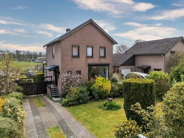 Vrijstaande woning te koop: Straelseweg 640, Kern 't Ven Venlo