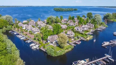 Twee-onder-één-kap te koop: Strandlaan 4, Naarderwoonbos Naarden