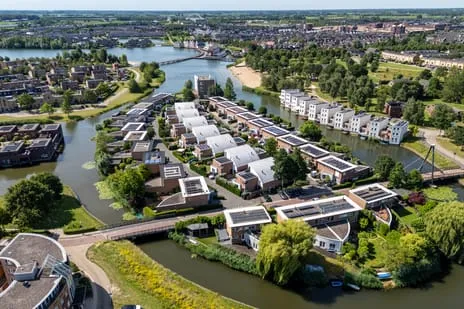 Vrijstaande woning te koop: Strandmeer 2, Meren Houten