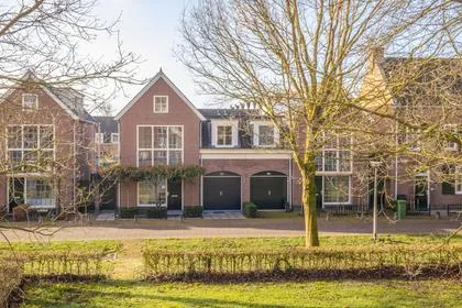 Twee-onder-één-kap te koop: Stratenmakersveste 8, Arnhem