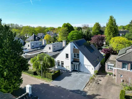 Hoekwoning te koop: Strausslaan 3, Witte Hoef Oss