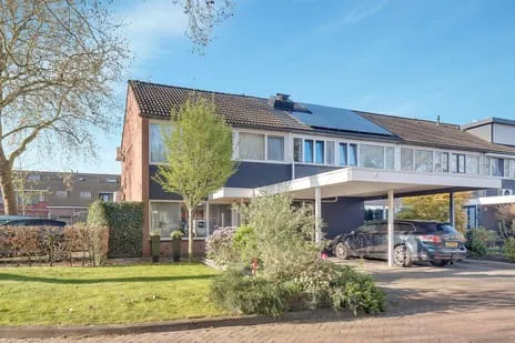 Hoekwoning te koop: Straussstraat 24, Groot Lochter Nijverdal