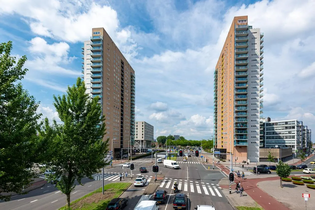 Appartement te koop: Strevelsweg 867, Rotterdam