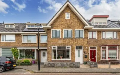 Tussenwoning te koop: Strick van Linschotenstraat 7, Sint Aagtendorp Beverwijk