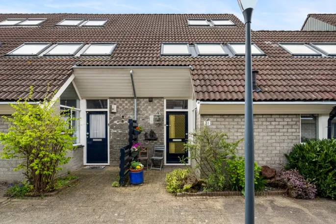 Tussenwoning te koop: Strienemonde 31, Oud-Beijerland Oosterse Gorzenwijk Oud-Beijerland