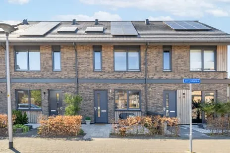 Tussenwoning te koop: Strijkmolen 29, Breezicht Zwolle