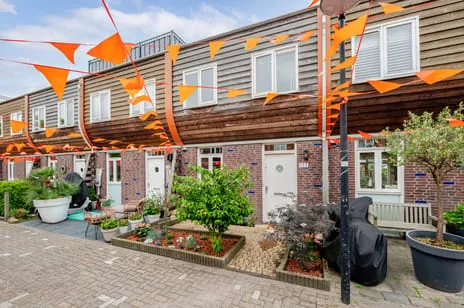 Tussenwoning te koop: Strijplaan 533, Strijp Rijswijk (Zh)