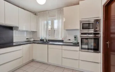 Vrijstaande woning te koop: Strikkenhof 24, Kern Haelen Haelen