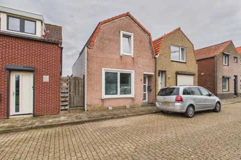 Twee-onder-één-kap te koop: Stroodorpe 14, Sluiskil
