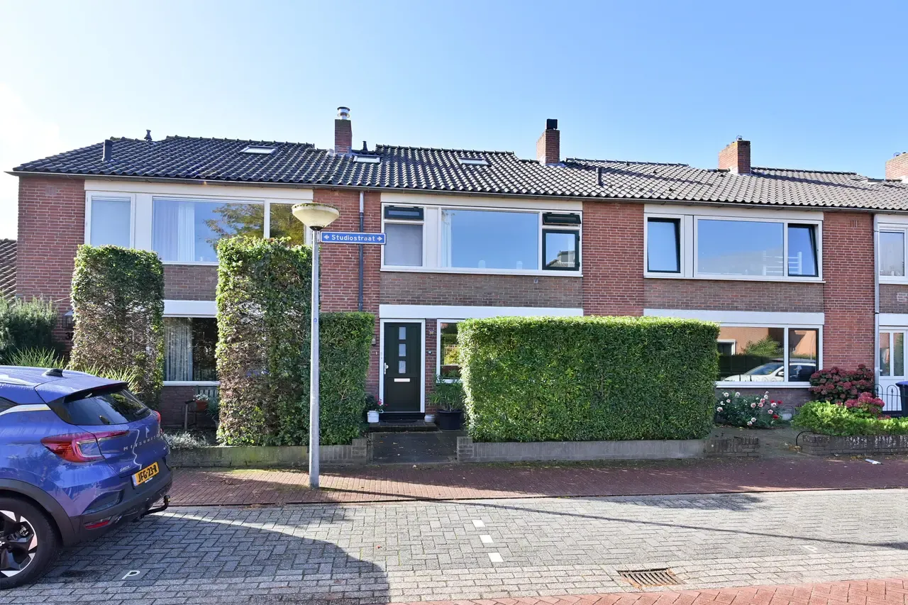 Tussenwoning te koop: Studiostraat 36, Huizen