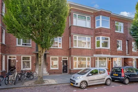 Apartment for sale: Stuyvesantstraat 297, Bezuidenhout-Oost 'S-Gravenhage