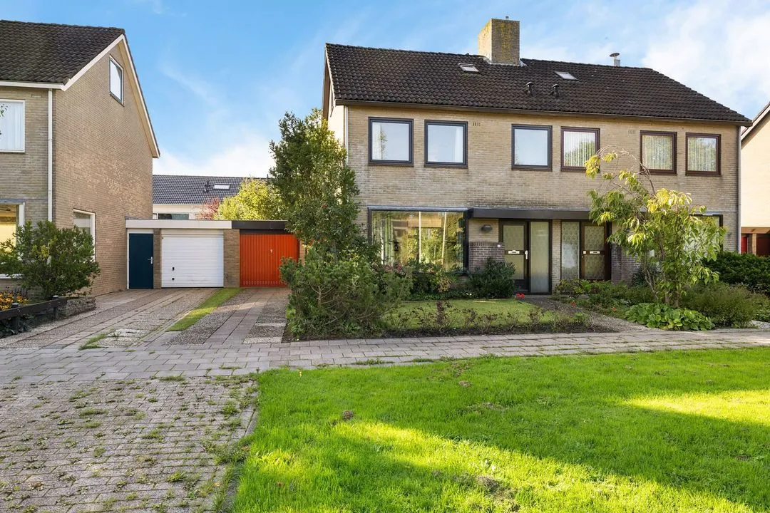 Tussenwoning te koop: Súd Ie 38, Dokkum