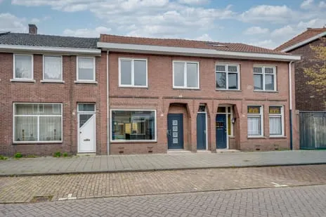 Tussenwoning te koop: Sumatrastraat 47, Loven Noord Tilburg