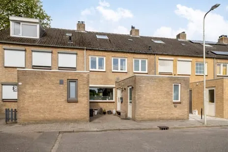 Tussenwoning te koop: Susannadonk 31, Langdonk-West Roosendaal