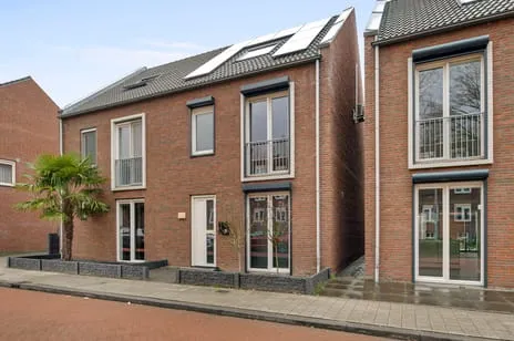 Twee-onder-één-kap te koop: Sutjensstraat 2B, Keent Weert