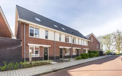 Tussenwoning te koop: Suzanna van Oostdijkstraat 17, Lingewijk Gorinchem