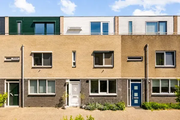 Tussenwoning te koop: Suze Baarthof 5, Dobbewijk-Zuid Leiden