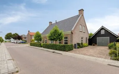 Vrijstaande woning te koop: Suze Groenewegstraat 4, Strijen Buitengebied Strijensas