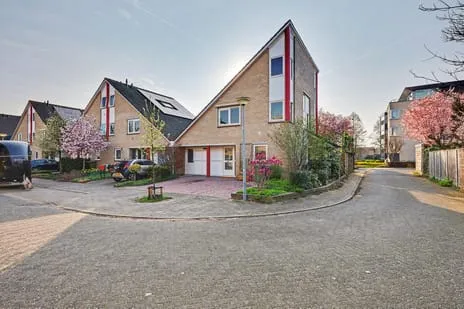 Hoekwoning te koop: Suze Groeneweglaan 2, De Brieneshof-De Pas Elst (Ge)