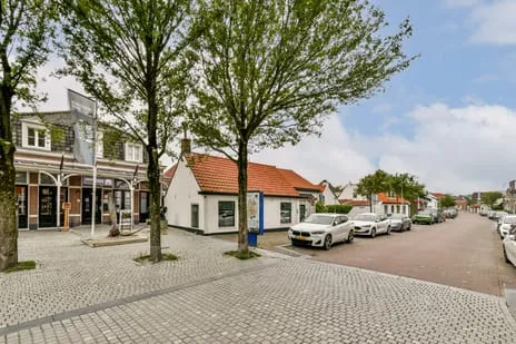 Twee-onder-één-kap te koop: Swaluëstraat 3, Centrum Zandvoort