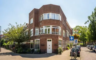 Tussenwoning te koop: Swammerdamsingel 79, Schiedam
