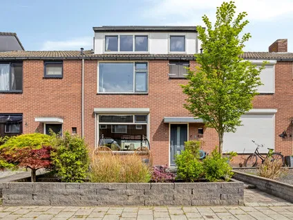 Tussenwoning te koop: Swammerdamstraat 5, Serlippenspolder Terneuzen