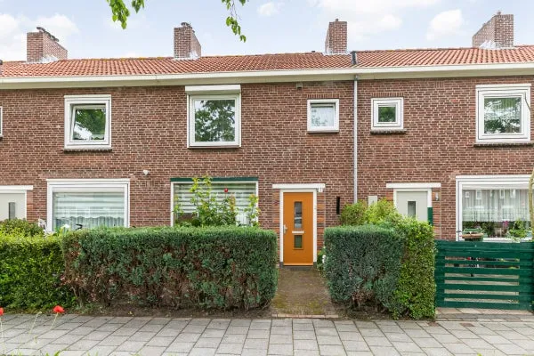 Tussenwoning te koop: Swammerdamstraat 6, Doornbos-Linie Breda