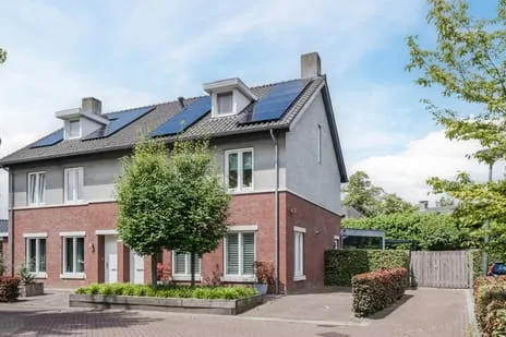 Twee-onder-één-kap te koop: Swanegat 7, Leende Leende