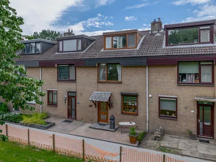 Tussenwoning te koop: Sweelinckplantsoen 118, Componistenbuurt-Midden Zwijndrecht
