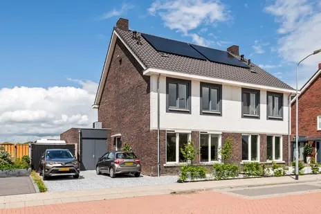 Twee-onder-één-kap te koop: Swifterbantstraat 40, Verspreide huizen Kerk Avezaath Kerk-Avezaath (Gem. Buren)